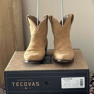 Tecovas “the Lucy” suede low boot. Size 8 1/2 B.